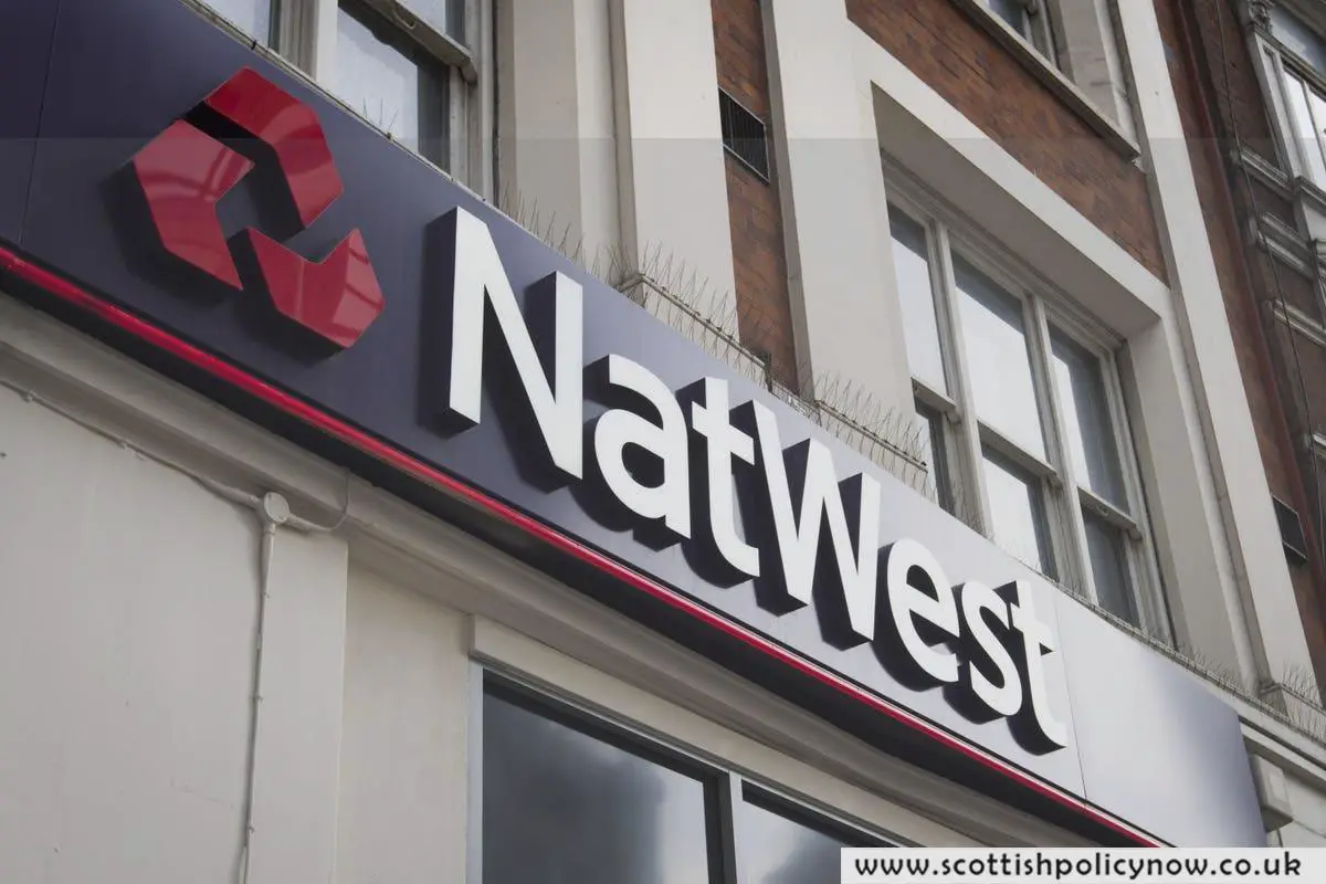 UK Gov Reduces NatWest Ownership Under 30% for First Time Since Crisis