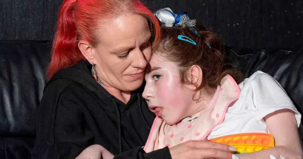 Scottish Mother Forced to Carry Disabled Daughter Daily Upstairs in Her Tiny Apartment